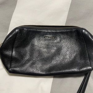 GUC Coach Wristlet 🔴LOWEST